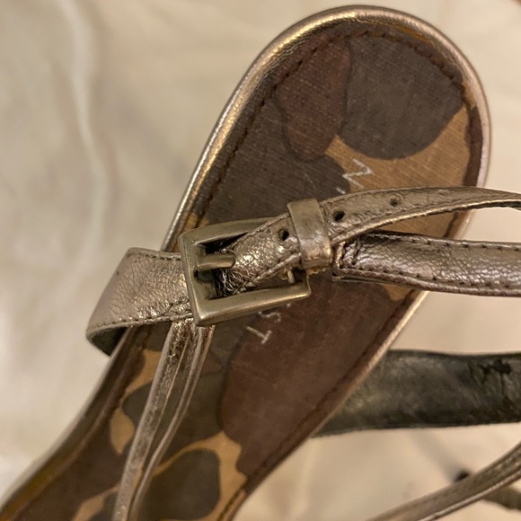 Nine West High Heels with Army Pattern - Picture 6 of 8